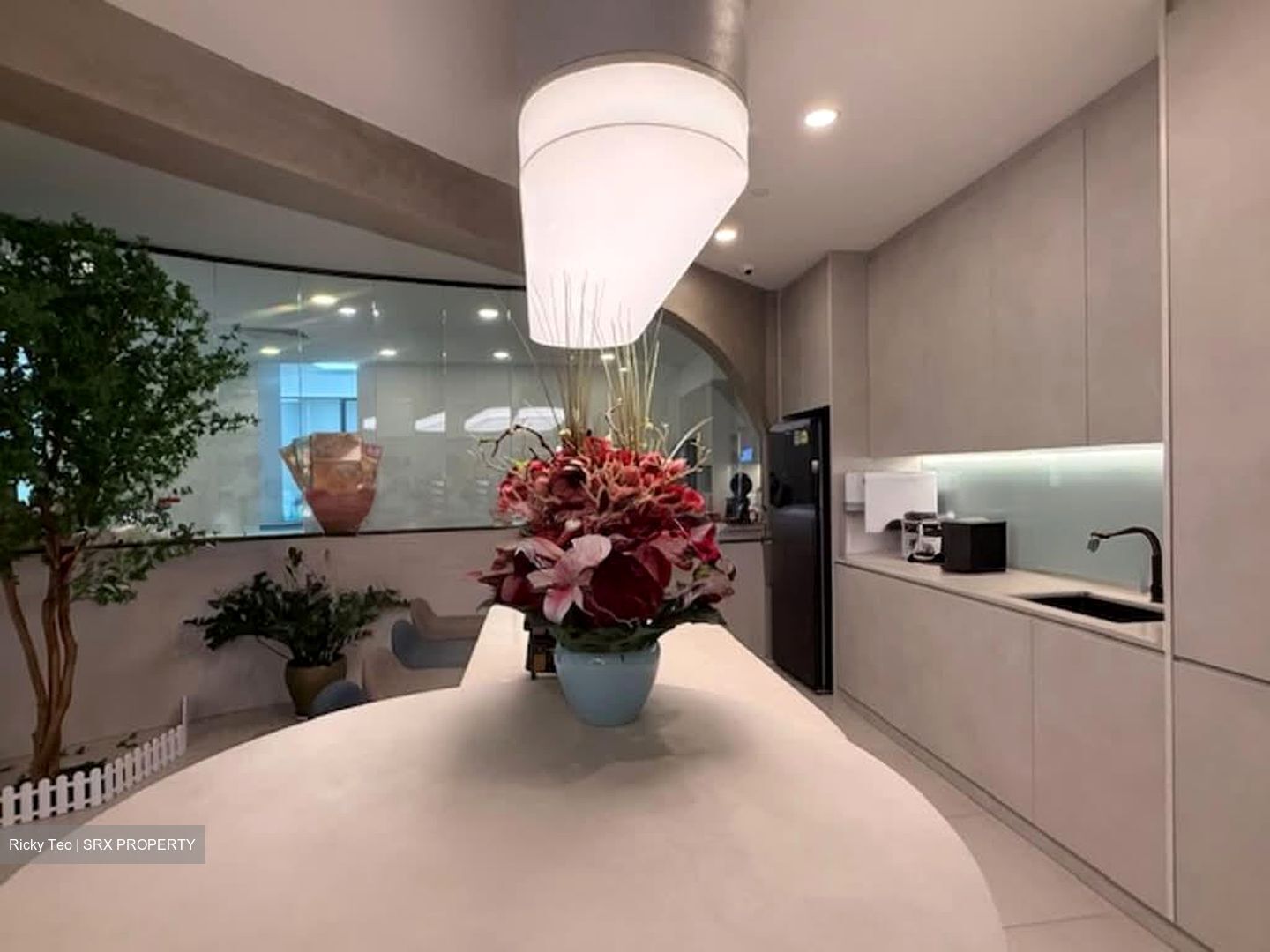 Kallang Way (D13), Factory #536391811